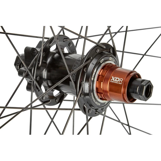 Stan's NoTubes Flow MK4 Hinterrad 27.5" Disc 6-Loch 12x148mm Für SRAM XDR Schwarz/grau 3 Stan's NoTubes Flow MK4 Hinterrad 27.5" Disc 6-Loch 12x148mm Für SRAM XDR Schwarz/grau – Bild 3